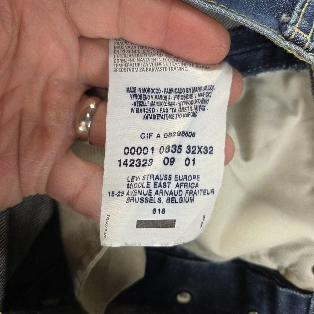 Levis seams front